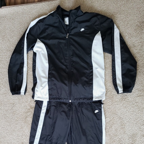 nike windbreaker jacket and pants